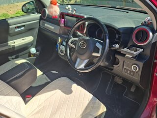 2018 Daihatsu Boon III Рестайлинг, красный, 1250000 рублей, вид 4