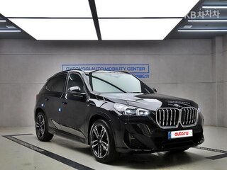 2023 BMW X1 18d sDrive III (U11/U12), чёрный, 2860500 рублей, вид 1