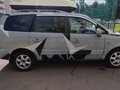 2002 Hyundai Trajet I, серый, 450000 рублей - вид 1
