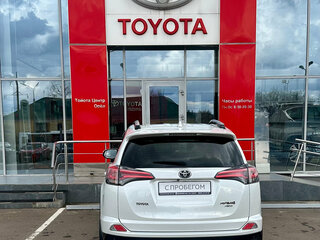 2019 Toyota RAV4 IV (XA40) Рестайлинг, белый, 2389000 рублей, вид 4