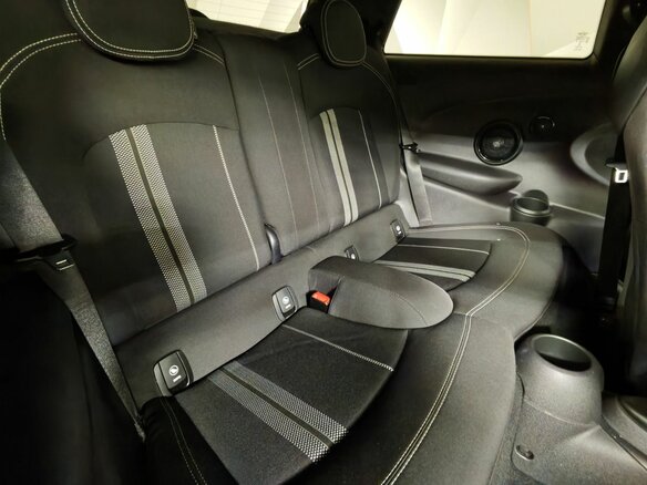 2021 Mini Hatch JCW III (F55/F56) Рестайлинг, чёрный, 3079000 рублей - вид 13