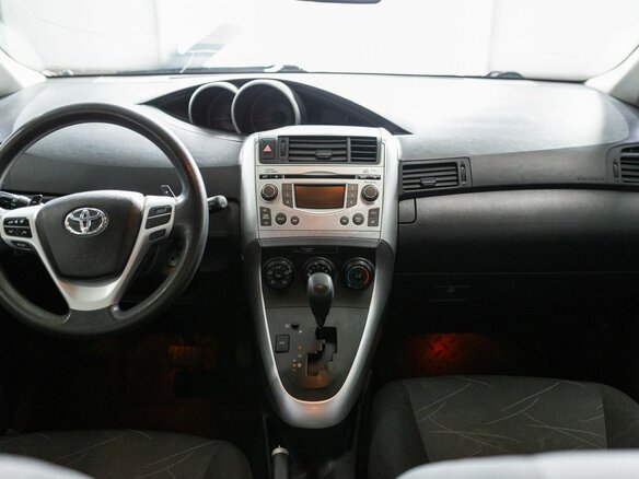 2011 Toyota Verso I, белый, 1359000 рублей - вид 9