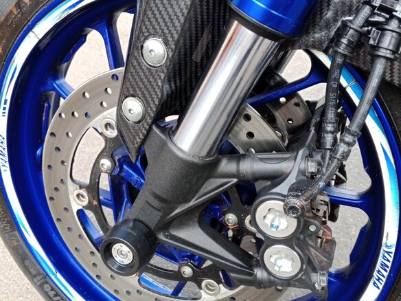 2015 Yamaha MT-09 (FZ-09), серый, 650000 рублей - вид 13