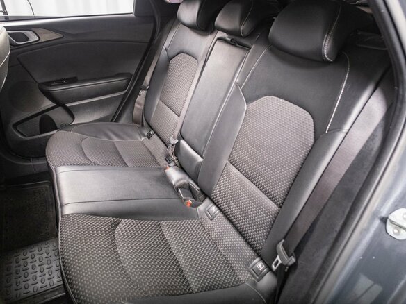 2020 Kia Ceed III, серый, 1369000 рублей - вид 15