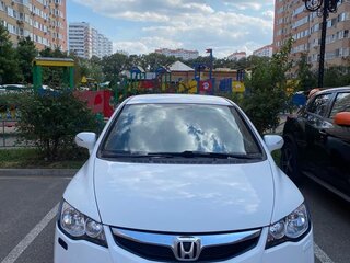 2010 Honda Civic VIII Рестайлинг, белый, 920000 рублей, вид 2