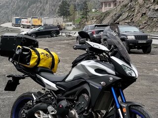 2015 Yamaha MT-09 Tracer (FJ-09), серебристый, 660000 рублей, вид 1