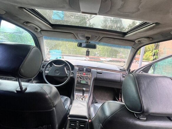 1999 Mercedes-Benz E-Класс 240 II (W210, S210), чёрный, 230000 рублей - вид 2