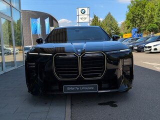 2026 BMW 7 серии 740 xDrive VII (G70) Рестайлинг, чёрный, 18700000 рублей, вид 1