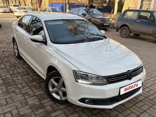 2014 Volkswagen Jetta VI, белый, 950000 рублей, вид 2