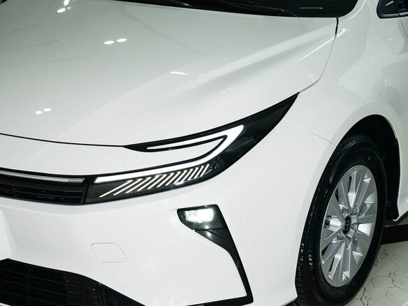 2026 Toyota Corolla XII (E210) Рестайлинг 2, белый, 2200000 рублей - вид 3