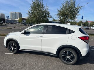 2021 Honda Vezel I Рестайлинг, белый, 2150000 рублей, вид 4