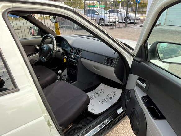 2012 Lada (ВАЗ) Priora I, белый, 499999 рублей - вид 14