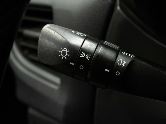 2013 Toyota Corolla XI (E160, E170, E180), белый, 909000 рублей - вид 15
