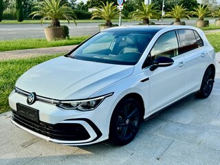 2022 Volkswagen Golf VIII, белый, 2450000 рублей, вид 1