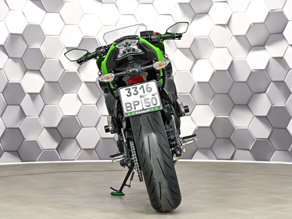2018 Kawasaki Ninja 650, зелёный, 599000 рублей - вид 5