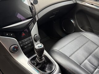 2013 Chevrolet Cruze I Рестайлинг, белый, 950000 рублей, вид 5