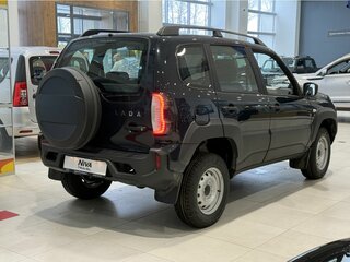 2026 Lada (ВАЗ) Niva Travel I Рестайлинг, белый, 1523000 рублей, вид 3