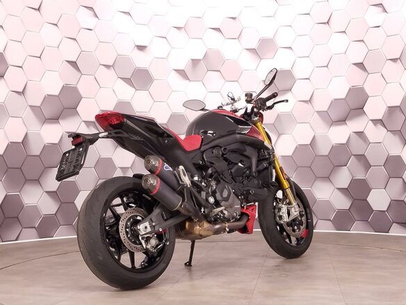 2022 Ducati Monster 937, красный - вид 6