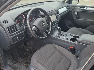 2012 Volkswagen Touareg II, чёрный, 2290000 рублей, вид 5