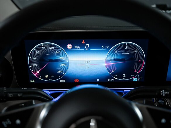 2025 Mercedes-Benz V-Класс Extra Long 300 d экстра длинный III (W447) Рестайлинг 2, чёрный, 18700000 рублей - вид 13