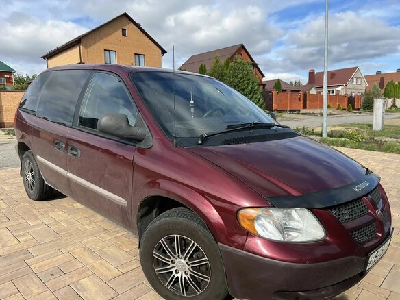 2001 Dodge Caravan 3-speed IV, красный - вид 5