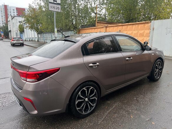 2018 Kia Rio IV, коричневый, 1550000 рублей - вид 7