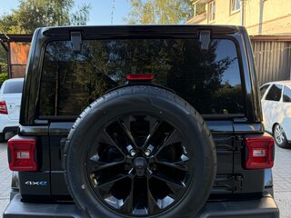 2021 Jeep Wrangler IV (JL), чёрный, 5100000 рублей, вид 4