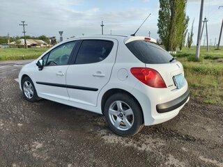 2009 Peugeot 207 I Рестайлинг, белый, 670000 рублей, вид 1
