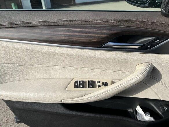 2017 BMW 5 серии 520d xDrive VII (G30/G31/G38), серый, 3300000 рублей - вид 21