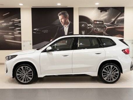 2026 BMW X1 Long 25Li xDrive III (U11/U12), белый, 6150000 рублей, вид 3