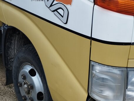 1999 Toyota Dyna, белый, 1600000 рублей, вид 4
