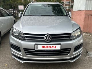 2014 Volkswagen Touareg II, серебристый, 2300000 рублей, вид 1