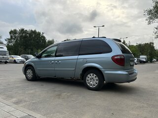 2005 Chrysler Town & Country IV Рестайлинг, голубой, 425000 рублей, вид 5