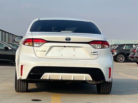 2022 Toyota Levin XII (E210) Рестайлинг, белый, 1900000 рублей, вид 4
