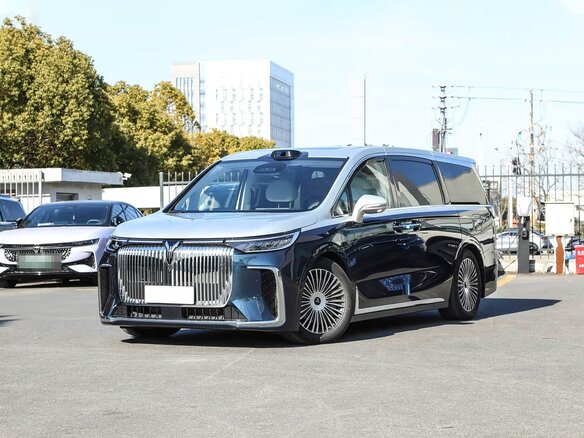 2026 Voyah Dream I Рестайлинг, синий, 8350000 рублей