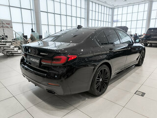 2021 BMW 5 серии 520d xDrive VII (G30/G31/G38) Рестайлинг, чёрный, 4170000 рублей, вид 5