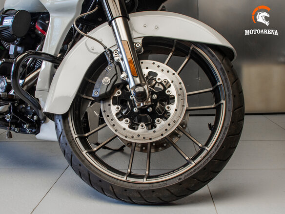 2020 Harley-Davidson CVO Road Glide, белый, 2401448 рублей - вид 13