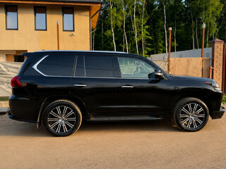 2018 Lexus LX 570 III Рестайлинг 2, чёрный, 8700000 рублей, вид 2