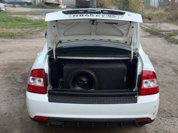 2011 Lada (ВАЗ) Priora I, белый, 350000 рублей - вид 6