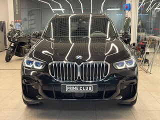 2022 BMW X5 30d IV (G05/G18), чёрный, 8200000 рублей, вид 2