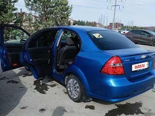 2010 Chevrolet Aveo I Рестайлинг, синий, 400000 рублей, вид 3