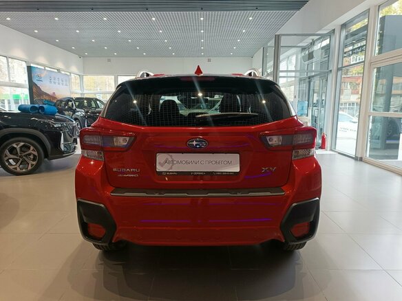 2021 Subaru XV II Рестайлинг, красный, 3549000 рублей - вид 10