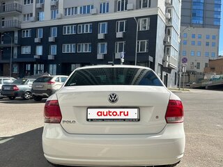 2013 Volkswagen Polo V, белый, 800000 рублей, вид 5