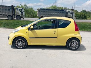 2007 Peugeot 107 I, жёлтый, 290000 рублей, вид 4