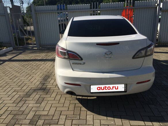 2011 Mazda 3 II (BL) Рестайлинг, белый, 780000 рублей - вид 2