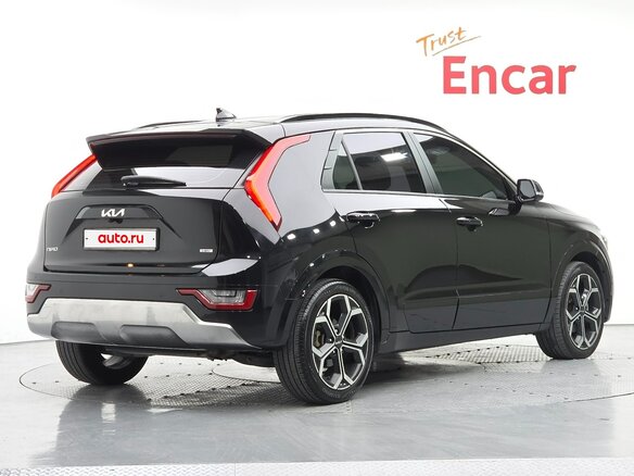 2022 Kia Niro II, чёрный, 1900002 рублей - вид 2