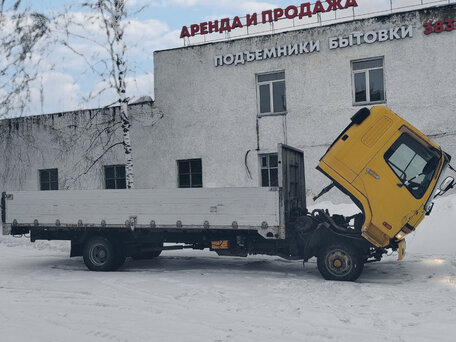 1996 Fuso (Mitsubishi) Fighter, жёлтый, 1900000 рублей, вид 2