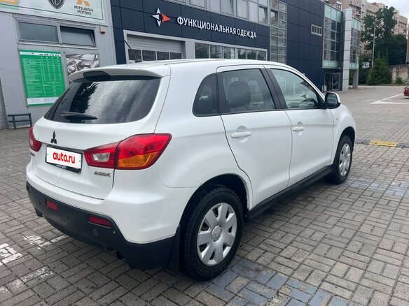 2010 Mitsubishi ASX I, белый, 755000 рублей - вид 3