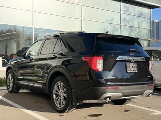 2021 Ford Explorer VI, чёрный, 3385000 рублей, вид 4