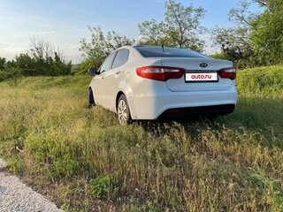 2012 Kia Rio III, белый, 620000 рублей, вид 5